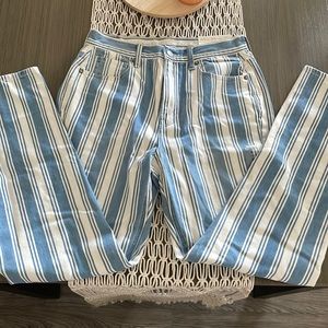 American eagle mom jeans